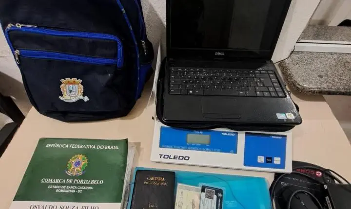 Polícia Militar prende suspeito de furto em residência e recupera objetos em Bombinhas