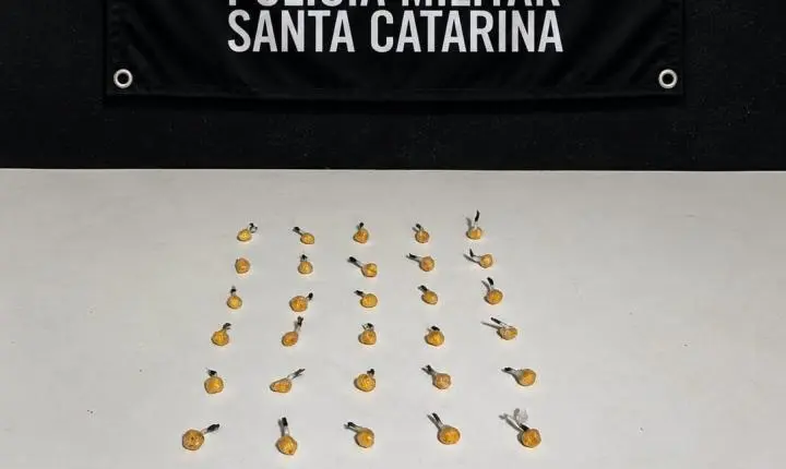 Polícia Militar prende suspeitos por tráfico de drogas no bairro Cidade Nova