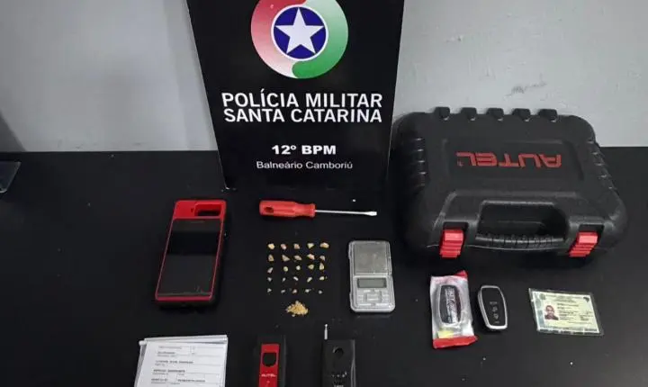Polícia Militar recupera caminhonete furtada e apreende drogas e equipamentos utilizados em furtos de veículos