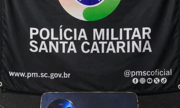 Polícia Militar recupera em Itajaí celular furtado em Navegantes e prende suspeito do crime