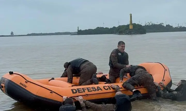 Policiais militares do 3º CRPM participam de instrução de resgate em inundações e enxurradas