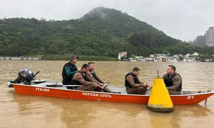 Policiais militares do 3º CRPM participam de instrução de resgate em inundações e enxurradas