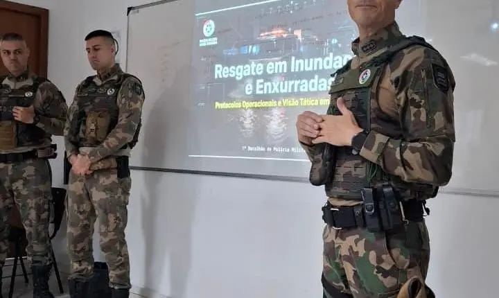 Policiais militares do 3º CRPM participam de instrução de resgate em inundações e enxurradas