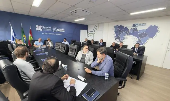 Prefeito em exercício recebe presidentes de entidades comerciais para debater viabilidade do Simob