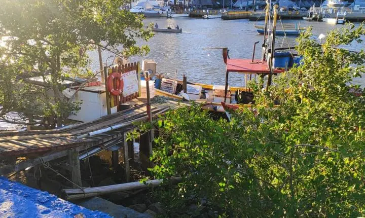 Prefeitura de Balneário Camboriú apresenta projeto para reforma da escadaria dos pescadores na Barra