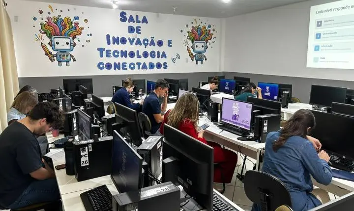 Prefeitura de Balneário Camboriú capacita servidores para análise e uso de dados na administração pública