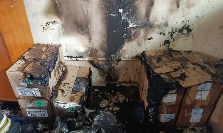 Princípio de incêndio na Escola de Educação Básica Alcuíno Gonçalo Vieira em Camboriú 