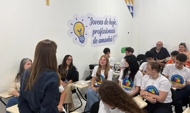Programa de Iniciação ao Trabalho forma 31 jovens em Balneário Camboriú