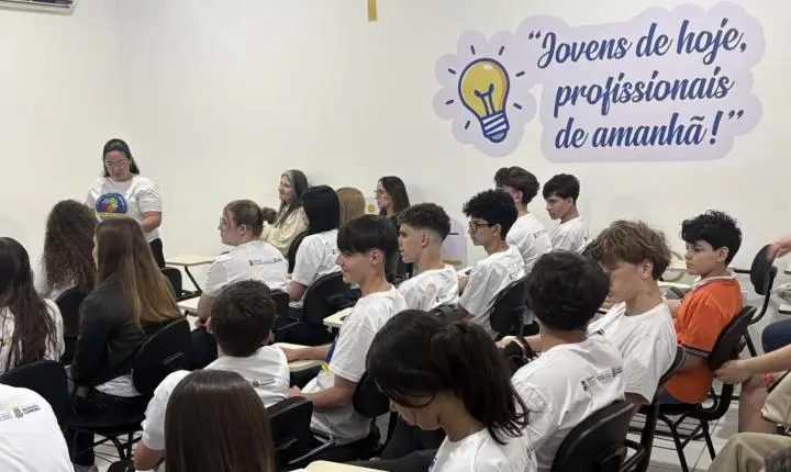 Programa de Iniciação ao Trabalho forma 31 jovens em Balneário Camboriú