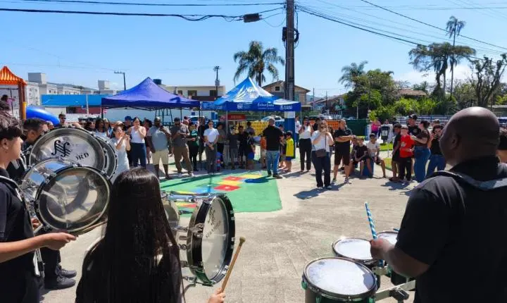 Programação cultural movimentou Praça Marli Soares, no Bairro São Judas Tadeu