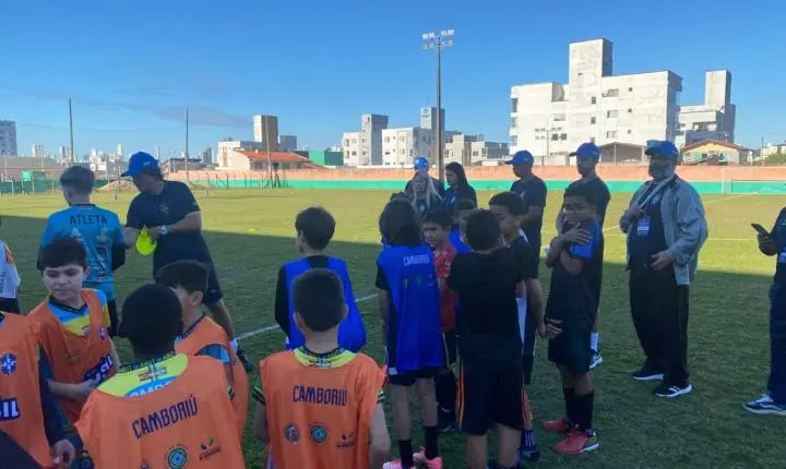 Projeto Gol do Brasil abre inscrições para crianças e adolescentes em Camboriú