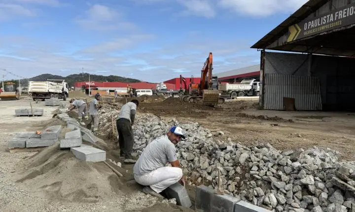 Secretaria de Obras de Itajaí inicia duplicação da Avenida Mário Uriarte com orçamento de R$ 10 milhões