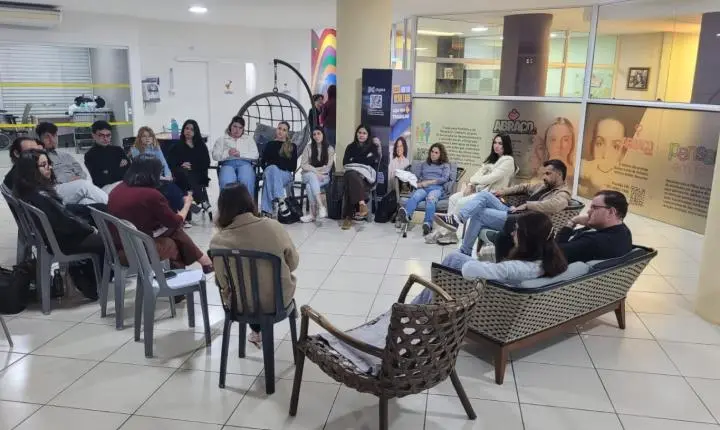 Setembro Amarelo: roda de conversa mobiliza acadêmicos em Balneário Camboriú