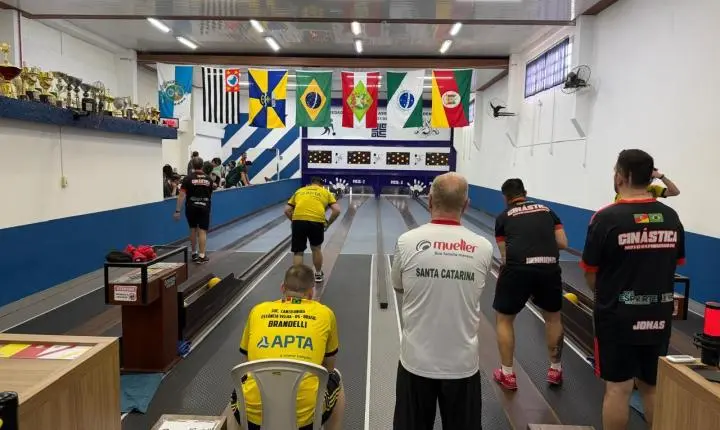 Tiradentes/FMEL é campeão da 2ª Taça Brasil de Bolão 16 Masculino, em Itajaí