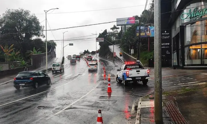 Todos os pontos de possíveis alagamentos estão sendo monitorados em Balneário Camboriú