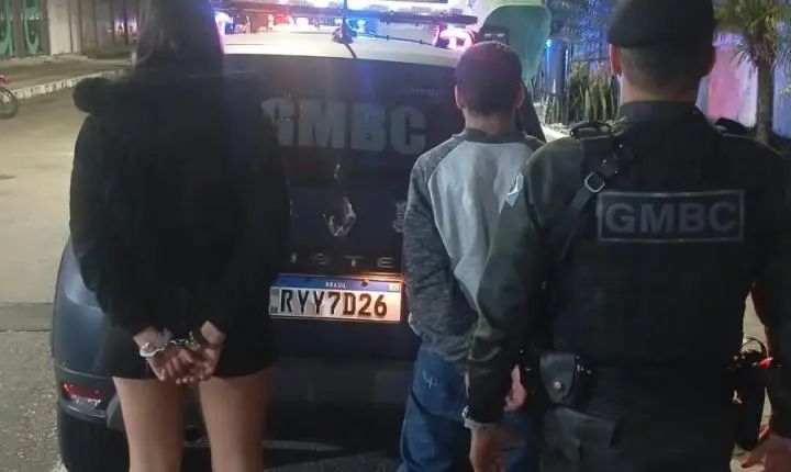 Traficantes são presos em flagrante pela Guarda Municipal de Balneário Camboriú na Praia Central 
