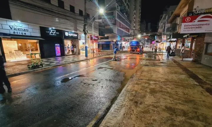 Trânsito é liberado na Avenida Brasil, na altura da Rua 1400