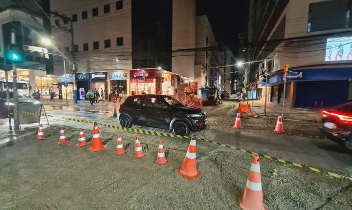 Trânsito é liberado na Avenida Brasil, na altura da Rua 1400