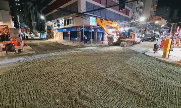 Trânsito é liberado na Avenida Brasil, na altura da Rua 1400