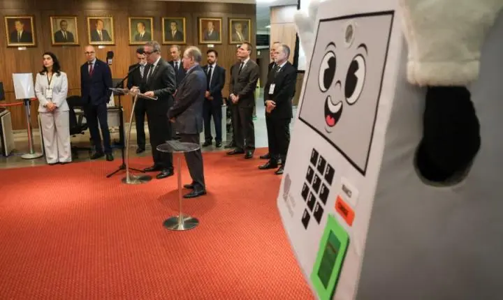 TRE-SC sorteia 35 urnas na Alesc para auditoria neste domingo de eleição
